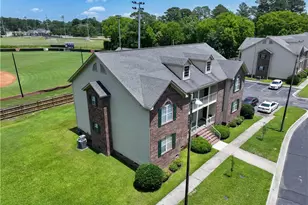 3430 Lainey Ln, Fayetteville, NC 28304 - Photo 4