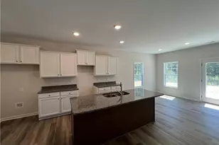 528 Traveller Way, Raeford, NC 28376 - Photo 4