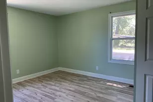 1002 Able St, Elizabethtown, NC 28337 - Photo 6