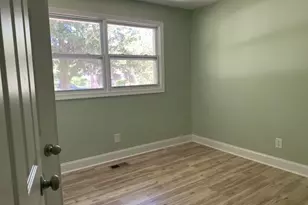 1002 Able St, Elizabethtown, NC 28337 - Photo 4