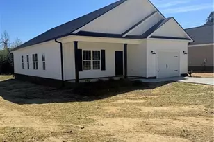 604 Cypress St, Roseboro, NC 28382 - Photo 2