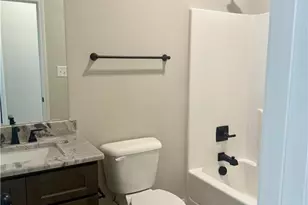 604 Cypress St, Roseboro, NC 28382 - Photo 16