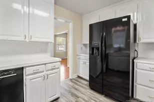 402 W 31st Street W, Lumberton, NC 28358 - Photo 16