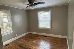 116 N Wright St, Raeford, NC 28376 - Photo 4