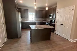 602 Cypress St, Roseboro, NC 28382 - Photo 4