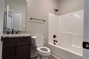 602 Cypress St, Roseboro, NC 28382 - Photo 6