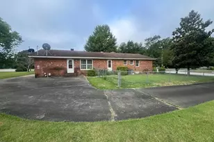 1116 Friendly Rd, Dunn, NC 28334 - Photo 14