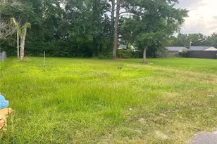 604 Middle St, Lumberton, NC 28358 - Photo 1