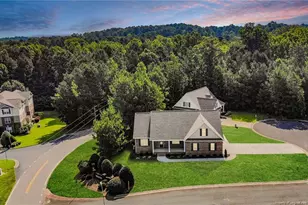 1701 Portico Cir, Sanford, NC 27330 - Photo 2