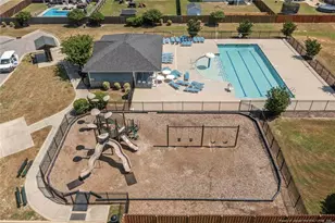 1413 Amen Ct, Hope Mills, NC 28348 - Photo 4