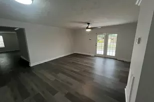 451 E McRainey Rd, Saint Pauls, NC 28384 - Photo 4