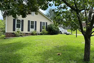 5022 Sycamore Dr, Hope Mills, NC 28348 - Photo 2