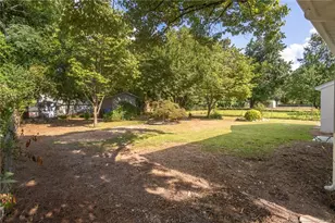 1075 Revere St, Fayetteville, NC 28304 - Photo 32