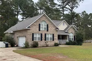 912 Lewis St, Raeford, NC 28376 - Photo 2