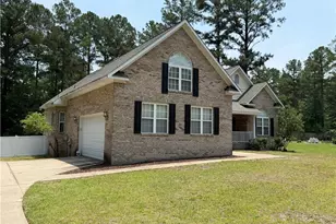 912 Lewis St, Raeford, NC 28376 - Photo 4