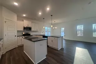 208 Peeler Circle, Raeford, NC 28376 - Photo 4