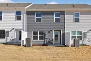 203 Maddox Dr, Aberdeen, NC 28315 - Photo 34