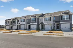 203 Maddox Dr, Aberdeen, NC 28315 - Photo 6