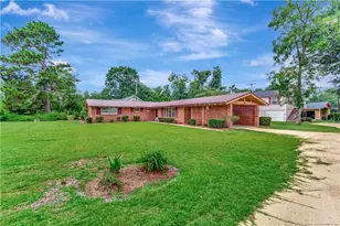 1004 Iona St, Fairmont, NC 28340 - Photo 2