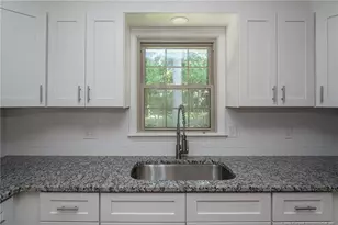 514 Helen St, Fayetteville, NC 28303 - Photo 10