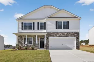 1052 Misty Creek Dr, Aberdeen, NC 28315 - Photo 1