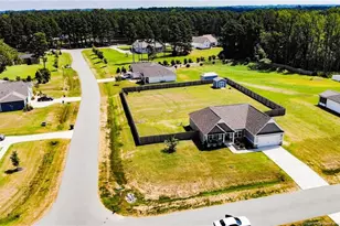 228 Kensington Dr, Sanford, NC 27332 - Photo 2