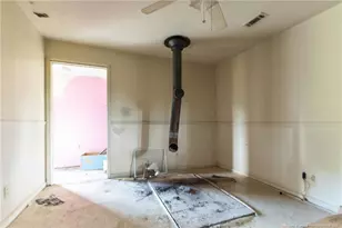 3402 Pine Log Rd, Lumberton, NC 28360 - Photo 8