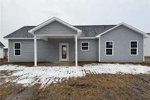 27 Chariot Cir, Lumber Bridge, NC 28357 - Photo 2