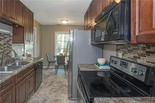 1041 Patrick Dr, Fayetteville, NC 28314 - Photo 10