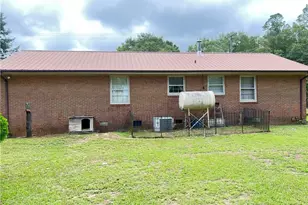 10981 Academy Rd, Laurinburg, NC 28352 - Photo 8