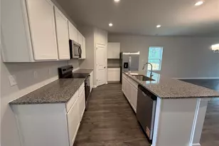 622 Blossom Trl, Lillington, NC 27546 - Photo 2