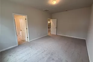 622 Blossom Trl, Lillington, NC 27546 - Photo 10