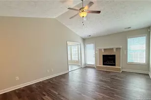 2228 Chasewater Rd, Fayetteville, NC 28306 - Photo 8