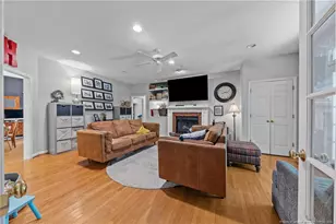 109 Sweetbriar Ct, West End, NC 27376 - Photo 6