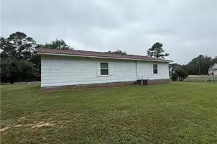 232 Hendrix Rd, Raeford, NC 28376 - Photo 10