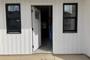 3927 Hamilton St, Hope Mills, NC 28348 - Photo 2