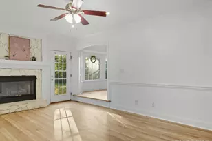 6137 Lakeway Dr, Fayetteville, NC 28306 - Photo 8