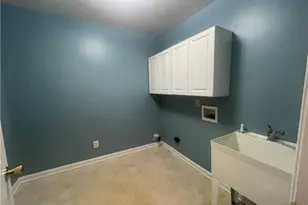 596 E Lake Ridge Rd, Raeford, NC 28376 - Photo 8