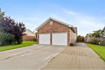 4213 Buckhurst Drive, Hope Mills, NC 28348 - Photo 2