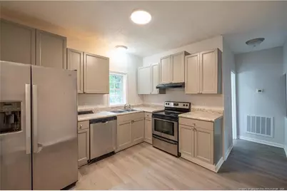 1913 Burnett Avenue, Fayetteville, NC 28306 - Photo 8