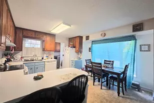 202 E 19th St, Lumberton, NC 28358 - Photo 10