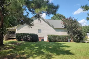 6039 St Andrews Dr, Sanford, NC 27332 - Photo 4