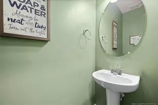 403 Laurel Lake Rd, Salemburg, NC 28385 - Photo 12