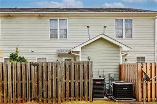 456 Cityview Ln, Fayetteville, NC 28301 - Photo 2