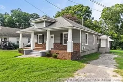 204 W E Street, Erwin, NC 28339 - Photo 2