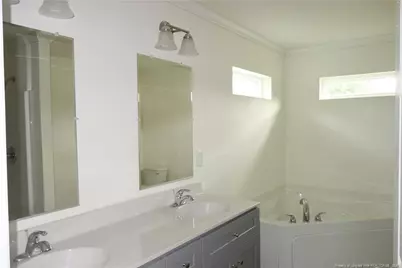 273 E Poplar Street, Bladenboro, NC 28320 - Photo 8