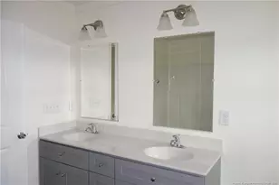 273 E Poplar St, Bladenboro, NC 28320 - Photo 10