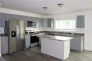 273 E Poplar St, Bladenboro, NC 28320 - Photo 2