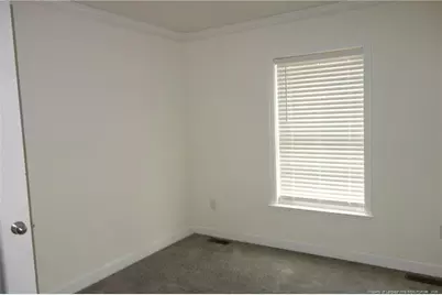 273 E Poplar Street, Bladenboro, NC 28320 - Photo 12