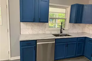 4212 Forest View Dr, Fayetteville, NC 28304 - Photo 4